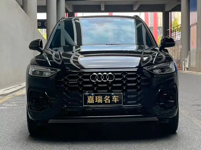 Audi Q5L — Фото автомобиля 2