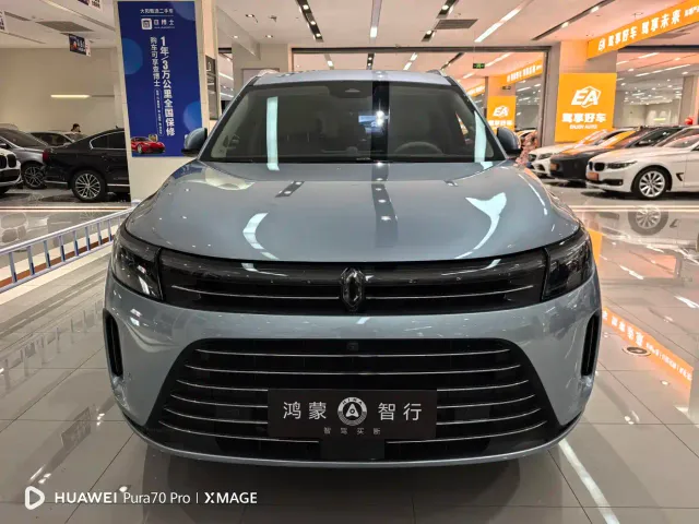 Aito M7 — Фото автомобиля 2