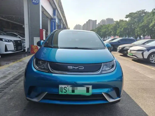 Фотография автомобиля — BYD Dolphin