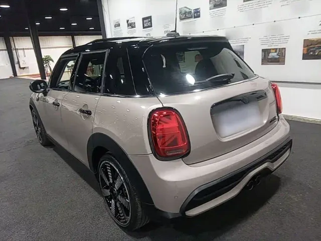 MINI Hatch — Фото автомобиля 4