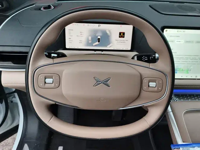 Xpeng G9 — Фото автомобиля 15