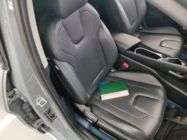 Hyundai Elantra — Фото автомобиля 24