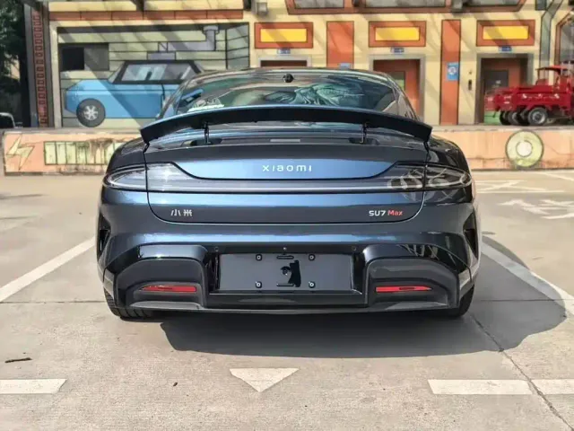 Xiaomi SU7 — Фото автомобиля 18