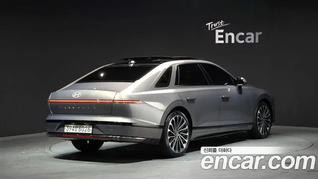 Hyundai Grandeur Grandeur (GN7) 2.5 Бензин 2WD — Фото автомобиля 2