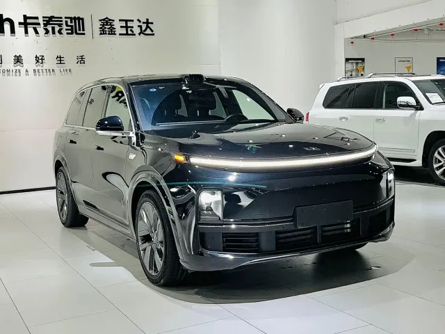 Li Auto L9 — Фото автомобиля 3