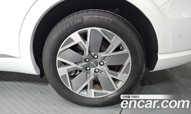 Genesis GV70 Electrified — Фото автомобиля 6