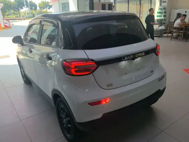 Leapmotor T03 — Фото автомобиля 4