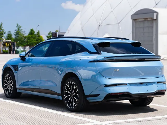 Zeekr 007 GT — Фото автомобиля 17