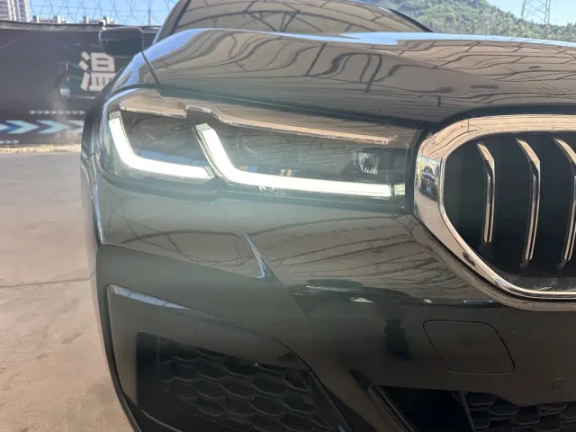 BMW 5 Series — Фото автомобиля 19