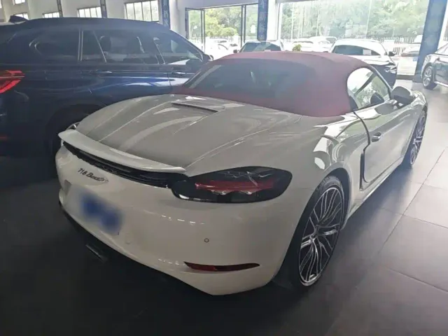 Porsche 718 — Фото автомобиля 6