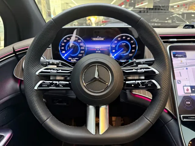 Mercedes-Benz EQE SUV — Фото автомобиля 14
