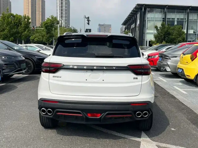 Geely Binyue — Фото автомобиля 5
