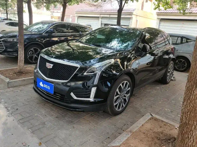 Фотография автомобиля — Cadillac XT5