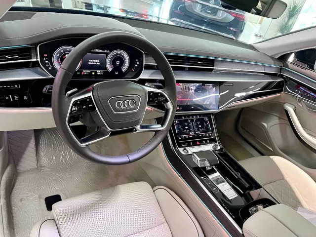 Audi A8 — Фото автомобиля 5