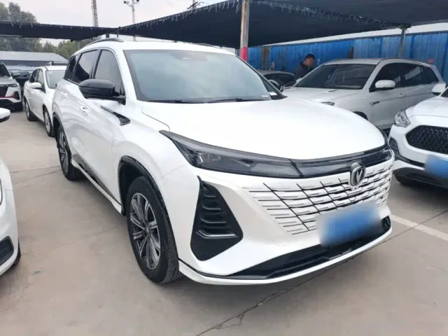 Changan CS75 Plus — Фото автомобиля 3