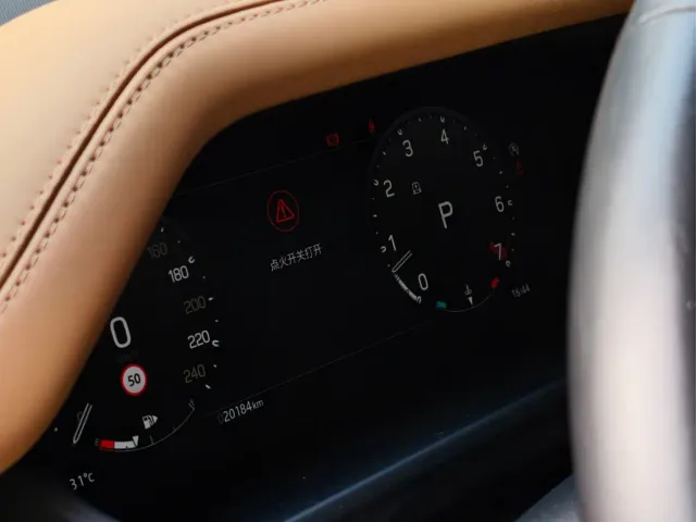Land Rover Defender — Фото автомобиля 6