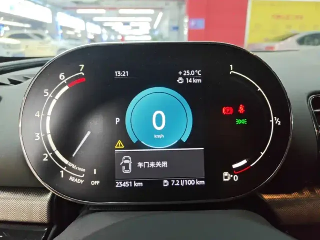 MINI Clubman — Фото автомобиля 11