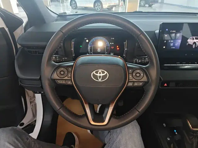 Toyota Frontlander — Фото автомобиля 2