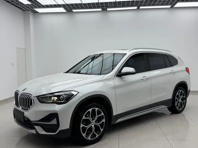 Фотография автомобиля — BMW X1