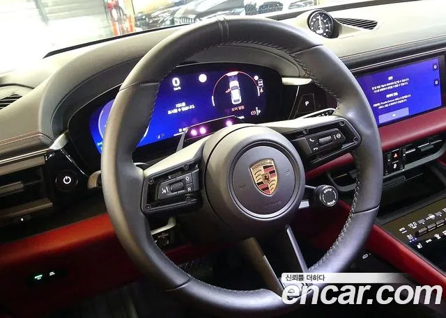 Porsche Macan Electric — Фото автомобиля 12