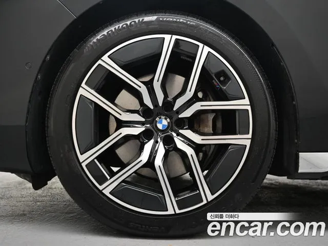 BMW 7 Series G70 — Фото автомобиля 5