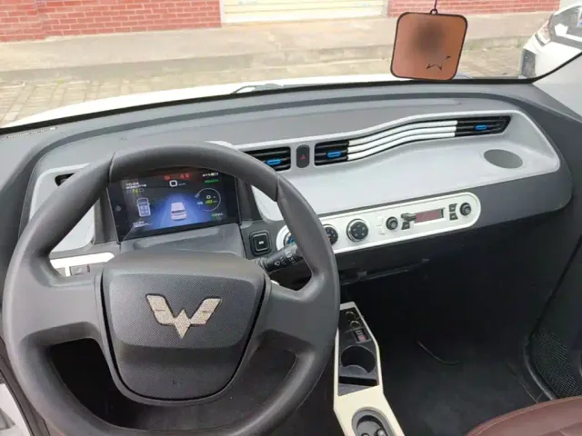 Wuling Hongguang Mini EV — Фото автомобиля 9