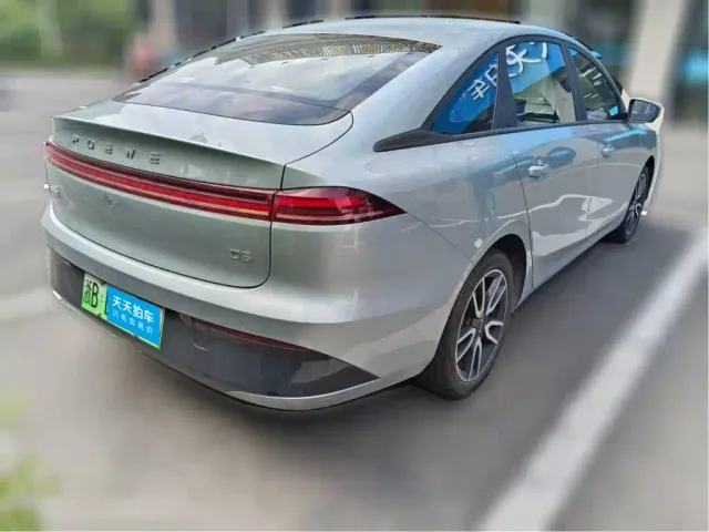 Roewe D6 — Фото автомобиля 2