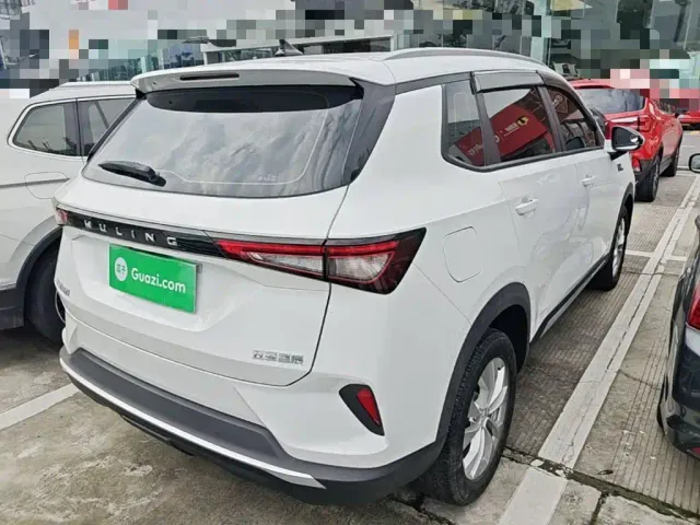 Wuling Asta — Фото автомобиля 6