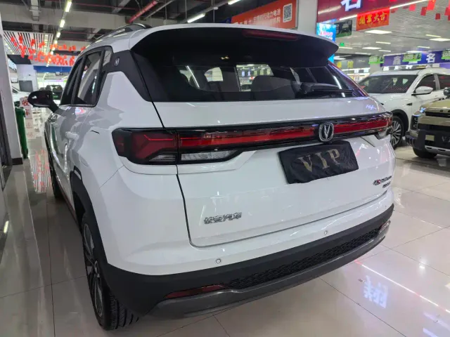 Changan CS35 Plus — Фото автомобиля 5