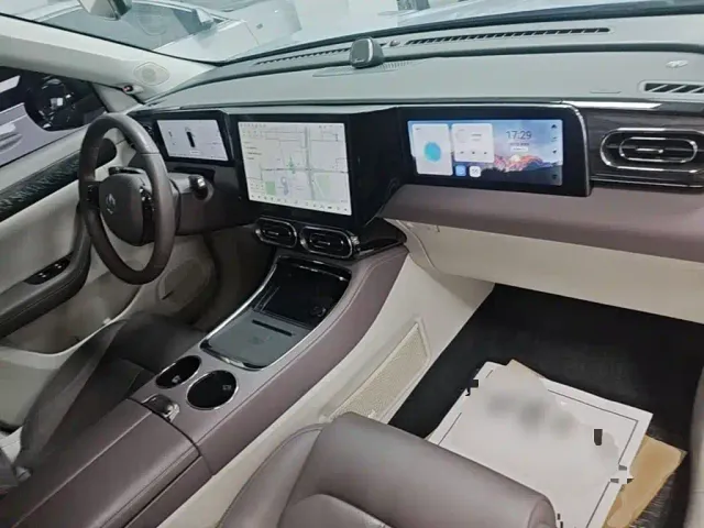 Leapmotor C11 — Фото автомобиля 9