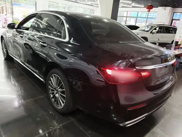Mercedes-Benz Mercedes-Benz E-Class 2022 Facelift E 260 L — Фото автомобиля 4