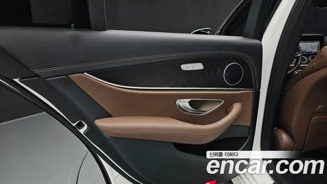 Mercedes-Benz E-Class W213 — Фото автомобиля 14