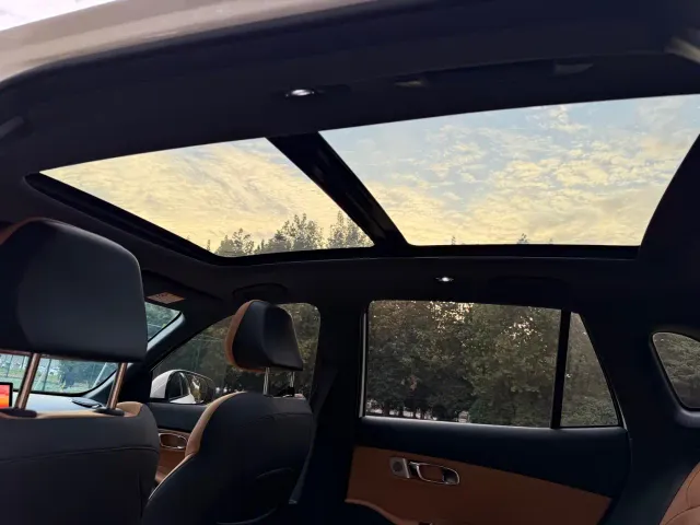 Geely Galaxy Starship 7 EM-i — Фото автомобиля 11