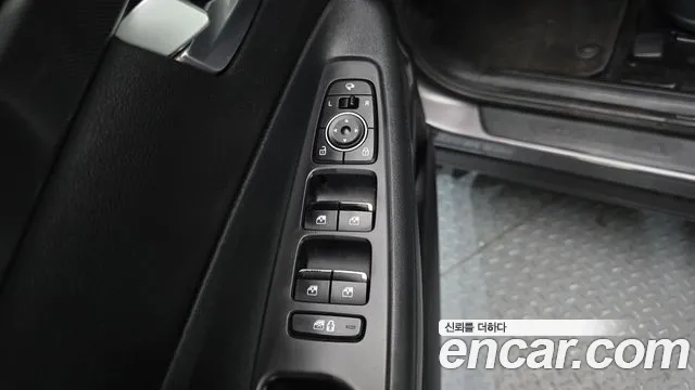 Hyundai Santafe Новый Santa Fe Дизель 2.2 2WD — Фото автомобиля 25