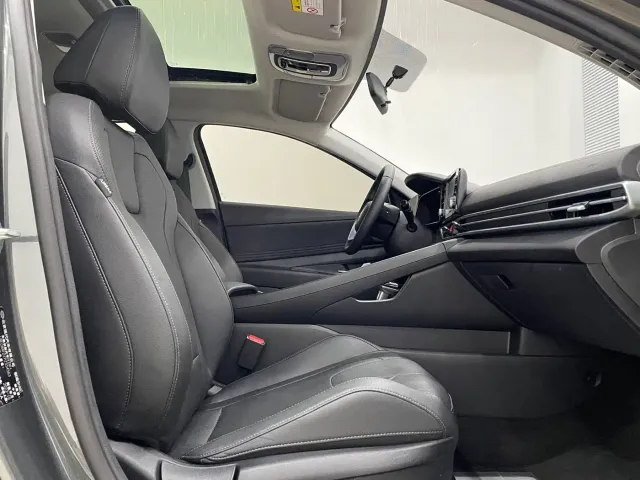 Hyundai Elantra — Фото автомобиля 14