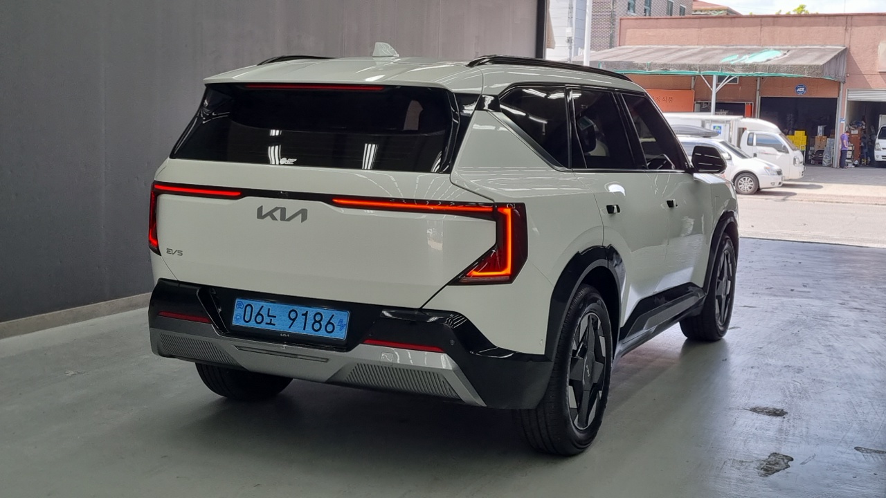 Kia EV5 — Фото автомобиля 2