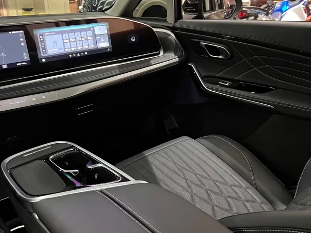 Maxus G90 — Фото автомобиля 25