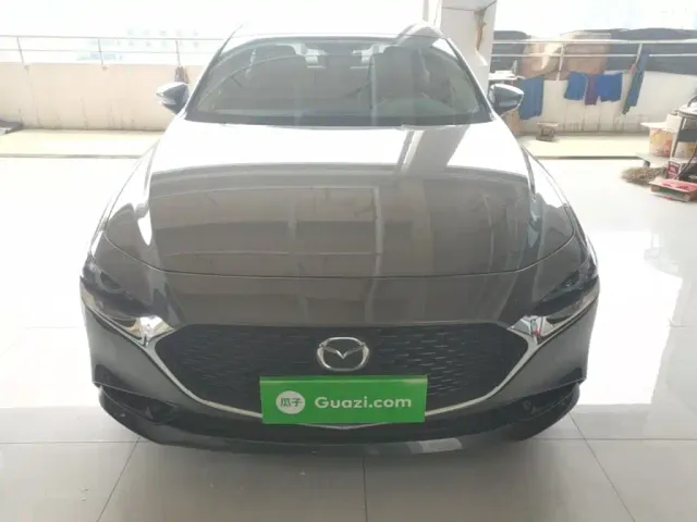 Mazda Axela — Фото автомобиля 2