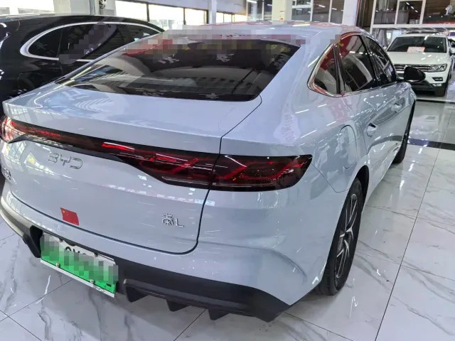 BYD Qin L — Фото автомобиля 6