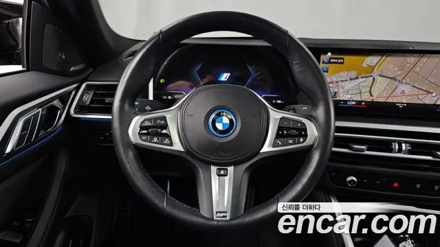 BMW i4 — Фото автомобиля 13