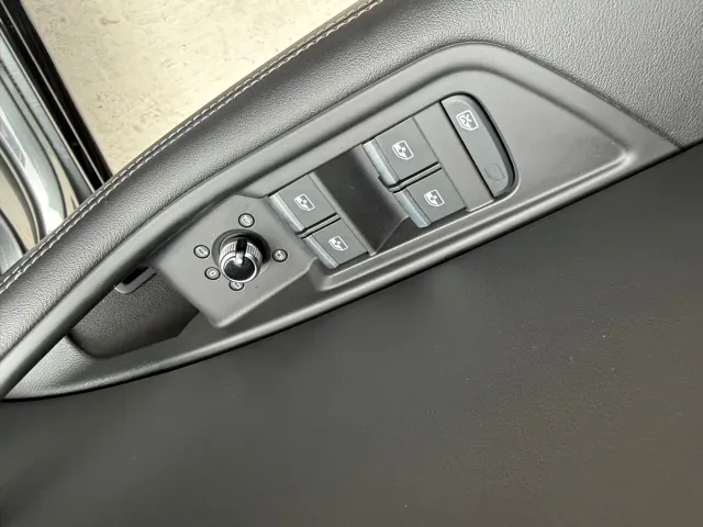 Audi A4L — Фото автомобиля 21