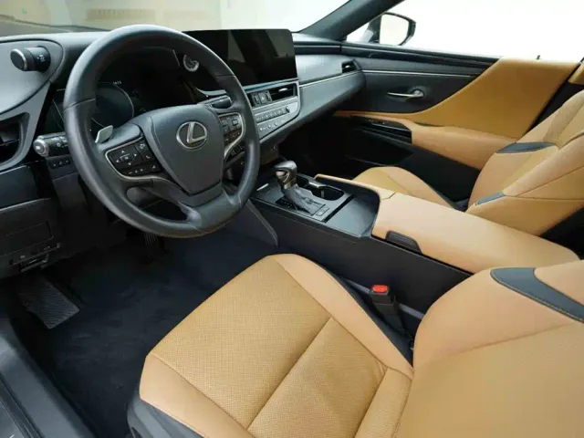 Lexus ES — Фото автомобиля 9