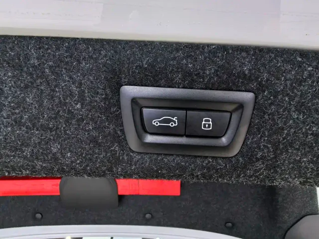BMW 5 Series — Фото автомобиля 17