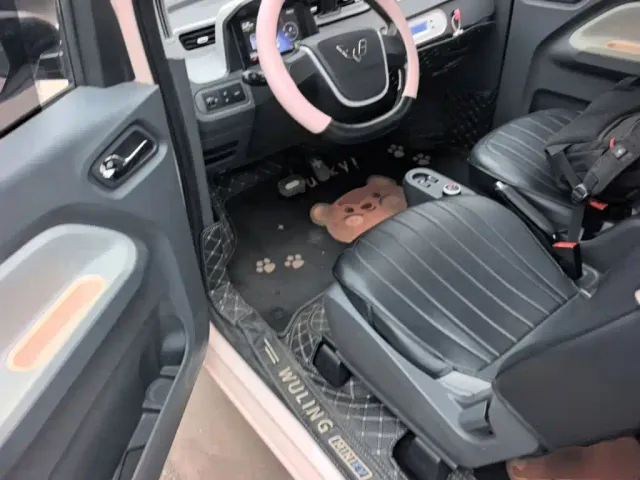 Wuling Hongguang Mini EV — Фото автомобиля 15