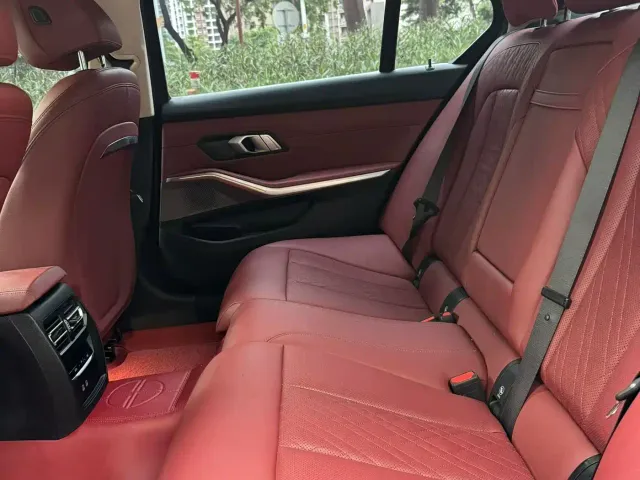 BMW 3 Series — Фото автомобиля 15