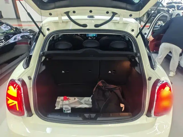 MINI Hatch — Фото автомобиля 18