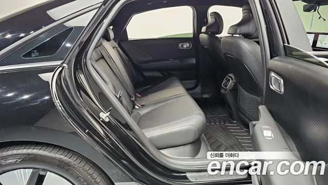 Hyundai Ioniq 6 — Фото автомобиля 12
