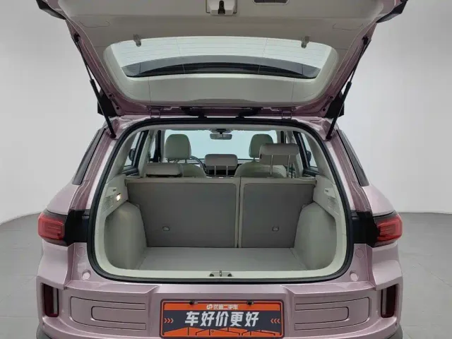 Geely Geely ICON 2023 Model 1.5TD Chocolate Deluxe Edition — Фото автомобиля 16