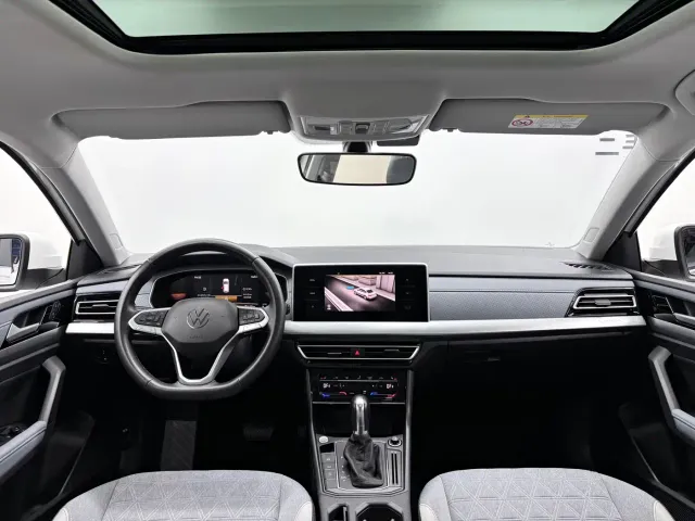 Volkswagen Lavida — Фото автомобиля 11