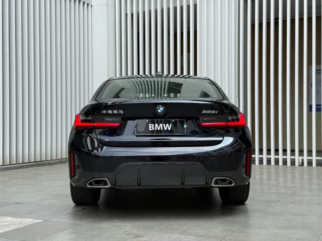 BMW 3 Series — Фото автомобиля 18